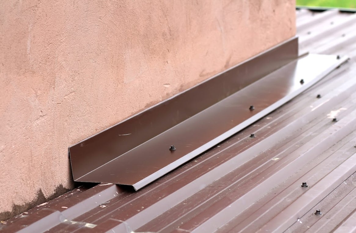 examine-roof-flashing
